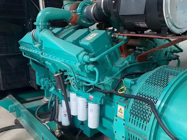 新沂更换100kW柴油发电机组机油时，需要注意哪些事项？